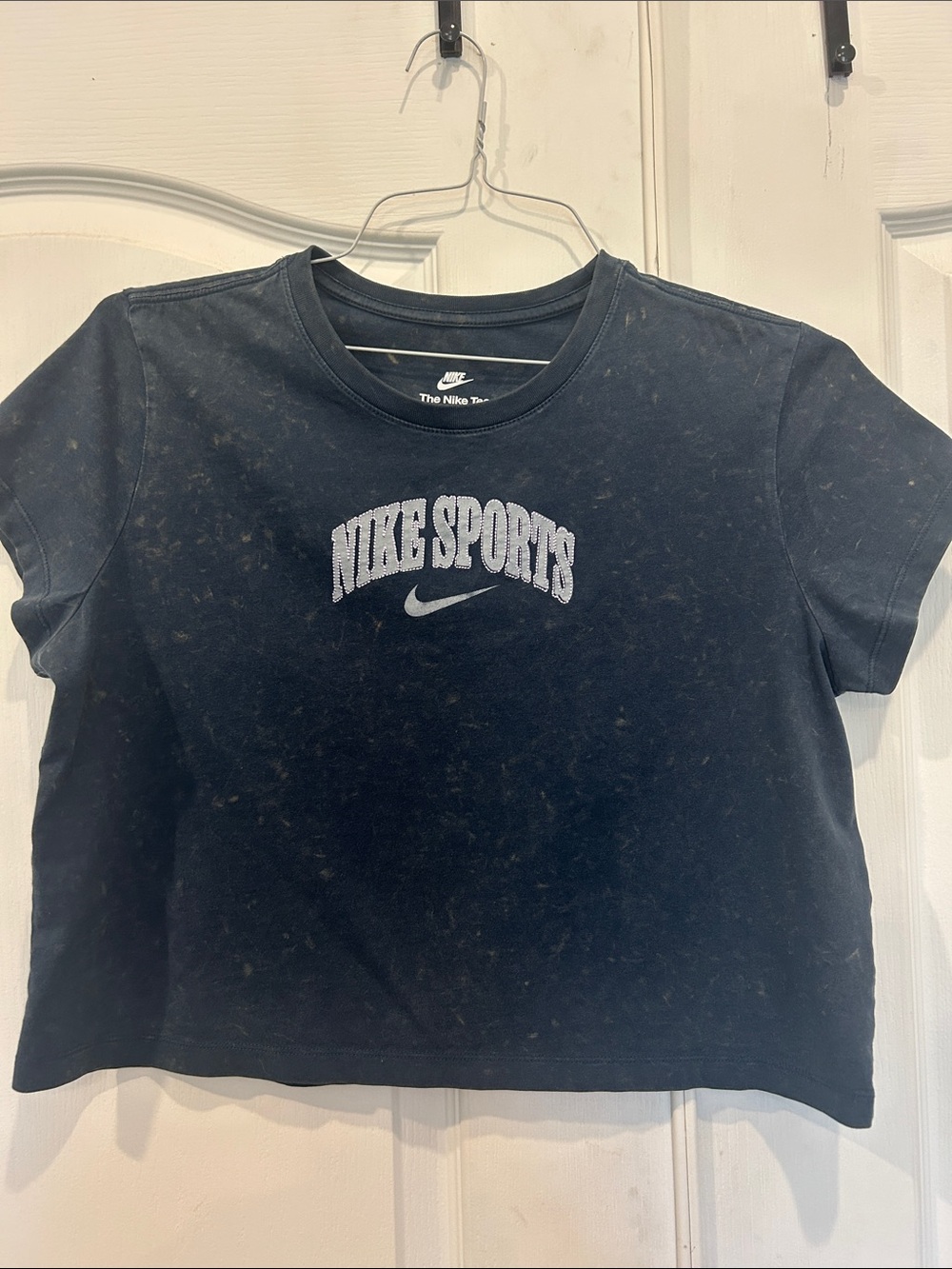 Nike cropped Women’s Tee with White Logo